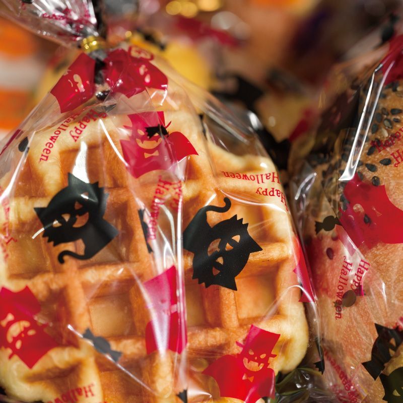 画像1: ヴァンパイアと黒猫のハロウィーン菓子パン袋 180×200　100枚【※サイズご注意ください】 (1)